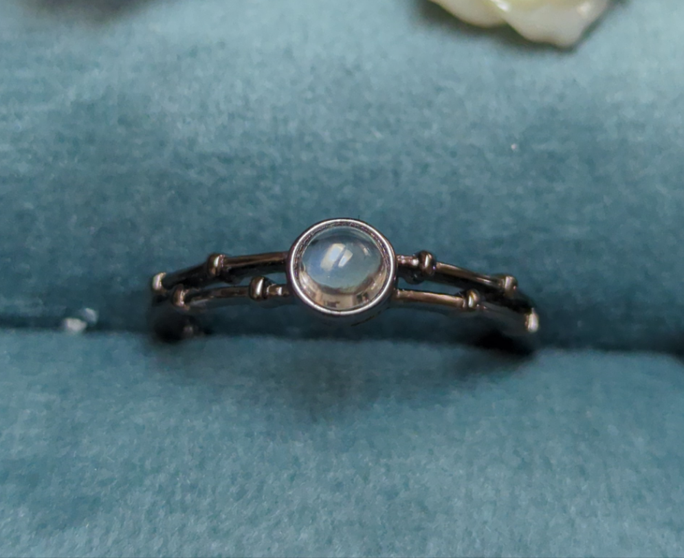 Moonstone black ring s925
